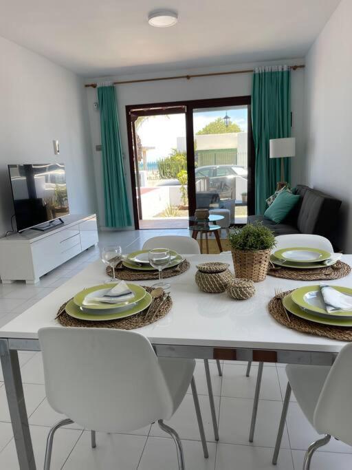 Casa Mesana Nuevo Apartamento En La Playa Con Aire Acondicionado Playa Honda  Esterno foto